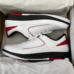 Air Jordan 2 Retro Low - White/Varsity Red/Black (New - Unworn)